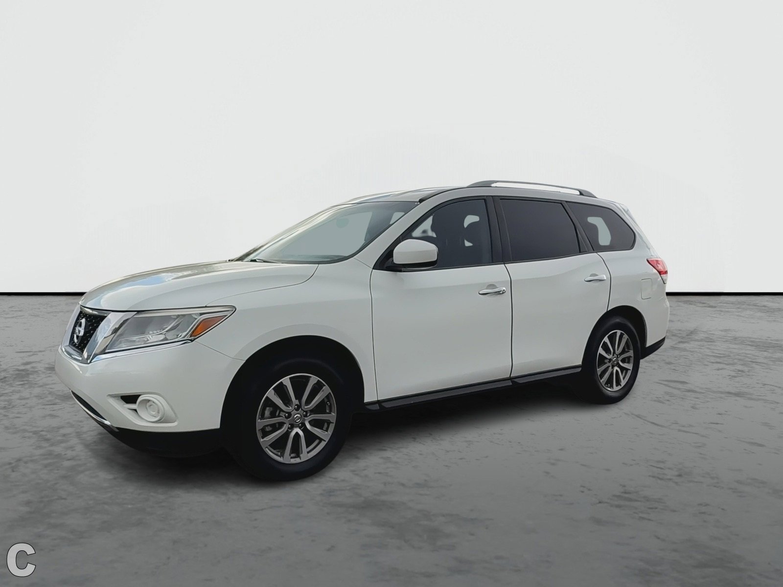 2015 Nissan Pathfinder S photo 4