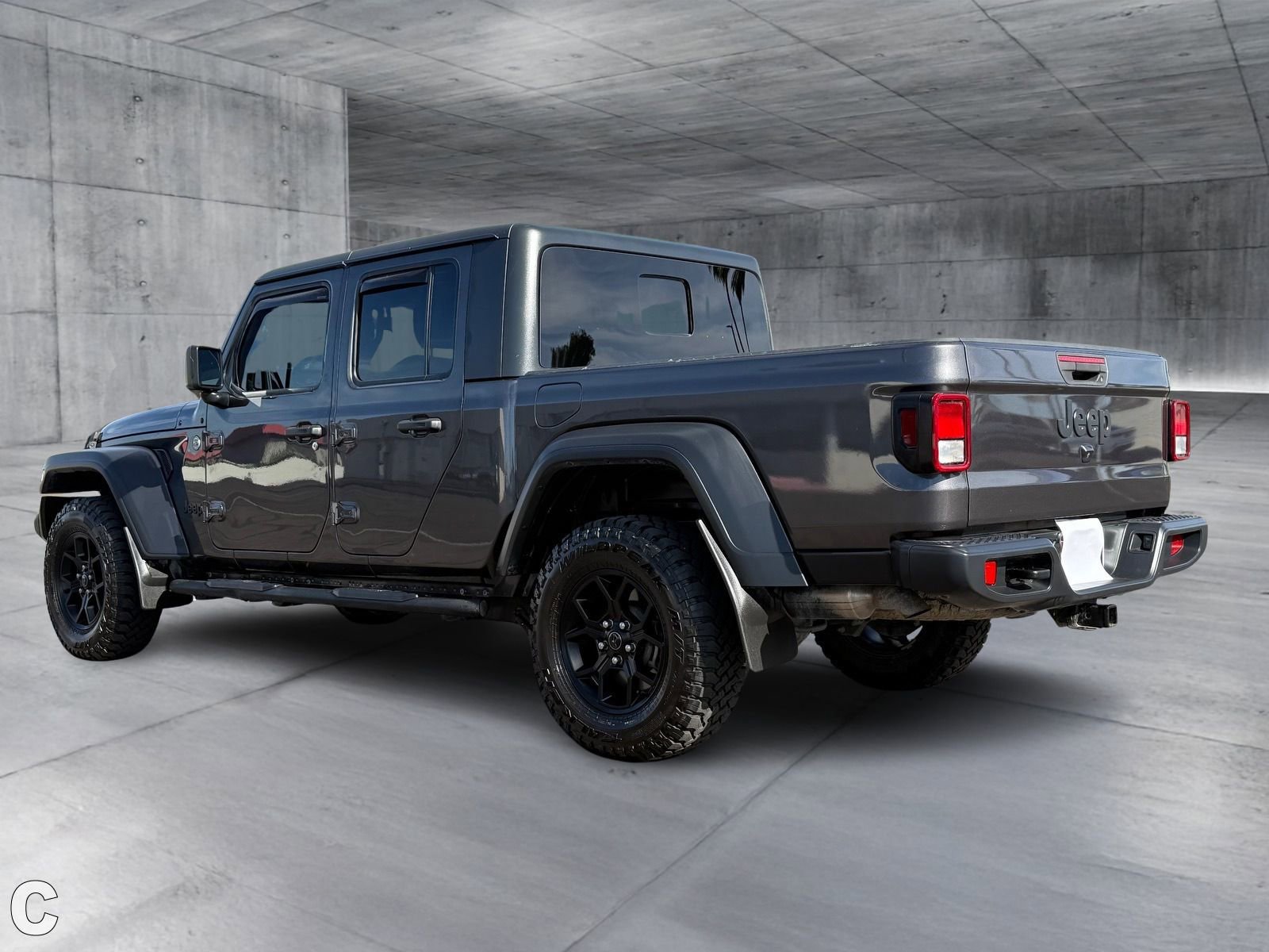 View vehicle photo 4