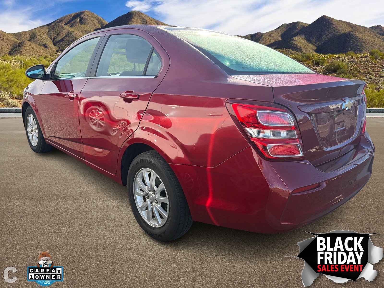 2020 Chevrolet Sonic LT photo 2