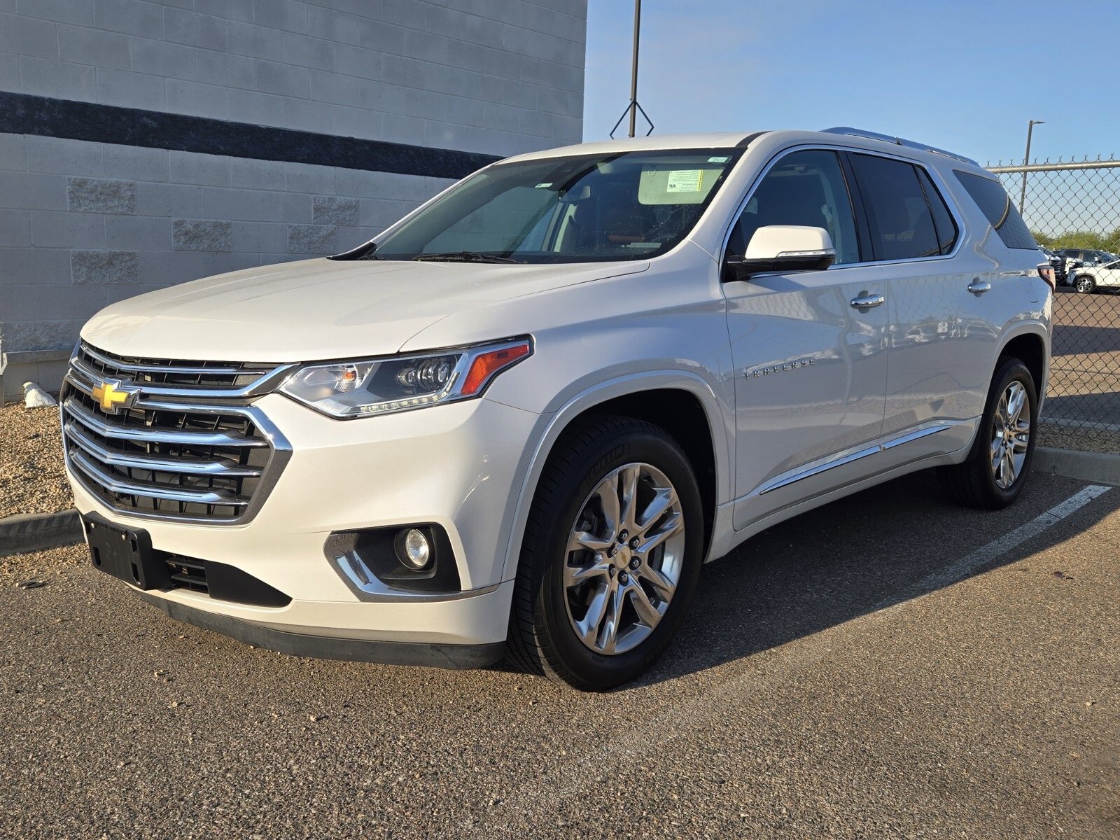 Used 2019 Chevrolet Traverse High Country with VIN 1GNEVJKW5KJ127541 for sale in Phoenix, AZ