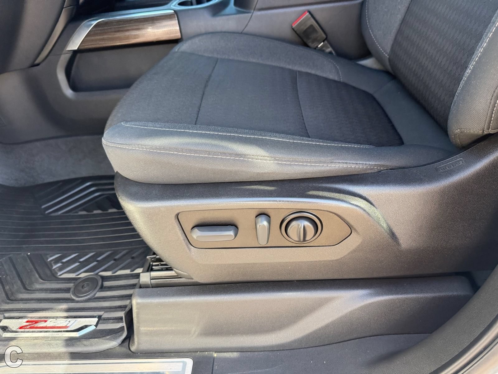 2021 Chevrolet Silverado 1500 RST - Photo 21