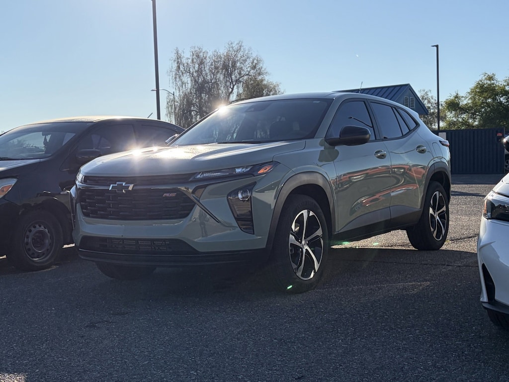 Used 2024 Chevrolet Trax 1RS SUV