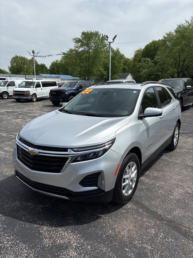 Used 2022 Chevrolet Equinox LT with VIN 3GNAXUEV1NL255916 for sale in Orwell, OH