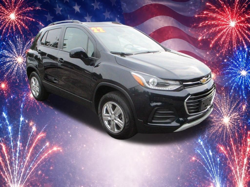 Used 2022 Chevrolet Trax LT with VIN KL7CJPSM9NB548512 for sale in Orwell, OH