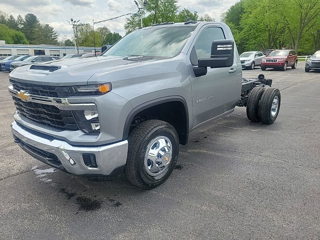2026 Chevrolet Silverado 3500 Chassis Cab
