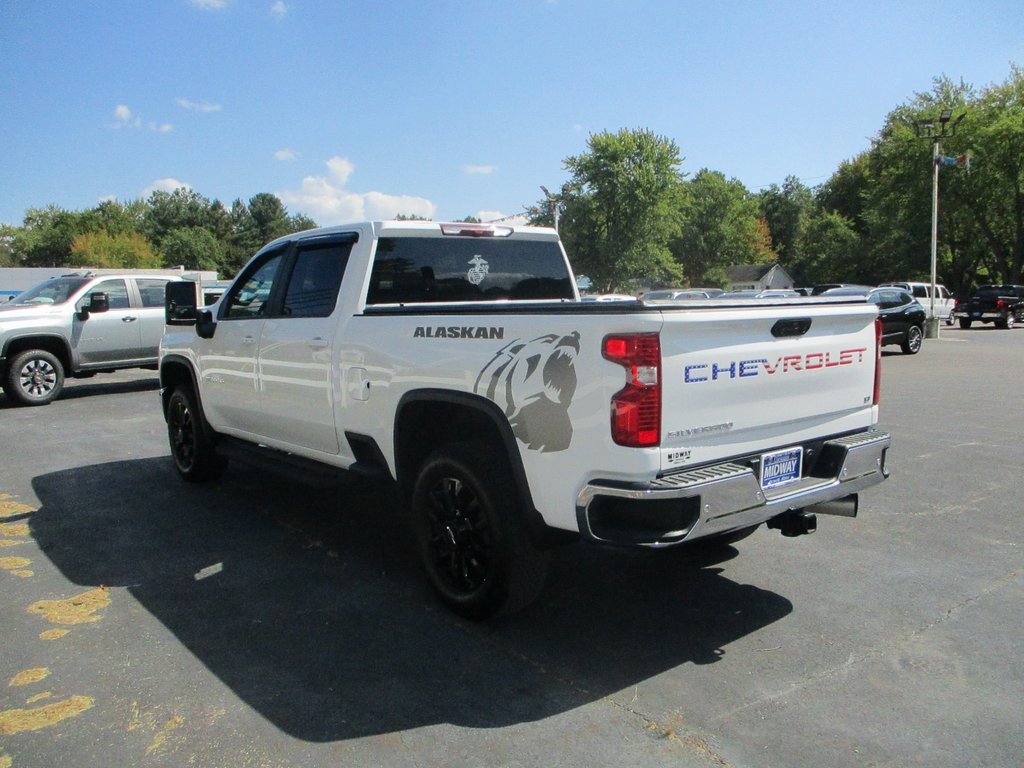 2025 Chevrolet Silverado 2500HD LT photo 3