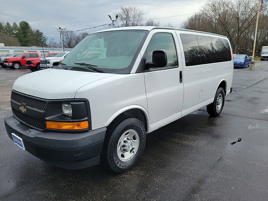 2017 Chevrolet Express 2500 LS's photo