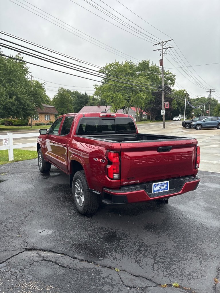 2026 Chevrolet Colorado LT photo 2