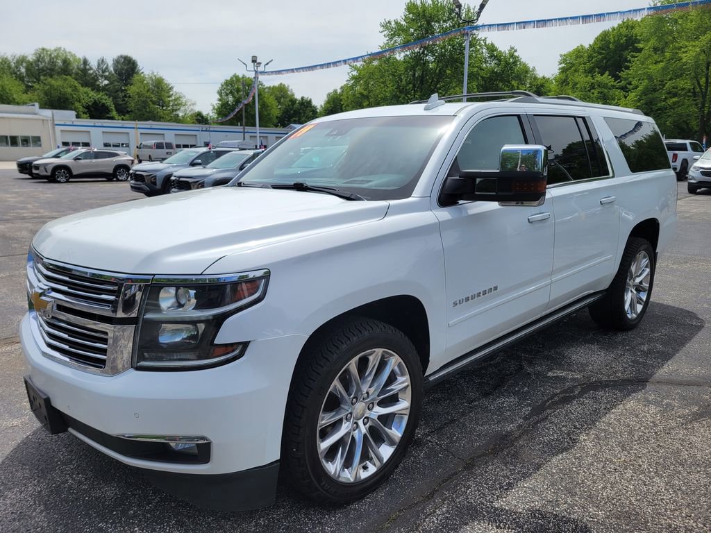 2019 Chevrolet Suburban 4WD 1500 Premier's photo