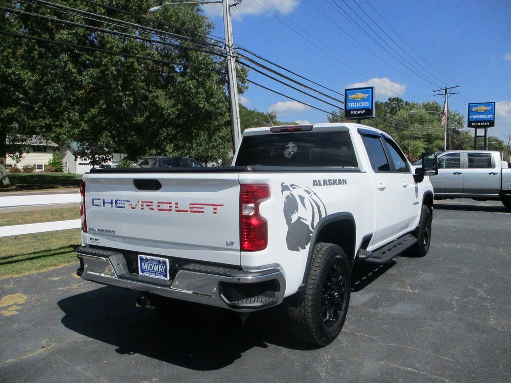 2025 Chevrolet Silverado 2500HD LT photo 4