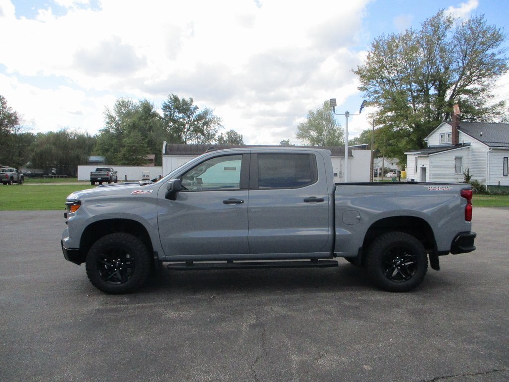 2024 Chevrolet Silverado 1500 Custom Trail Boss photo 3