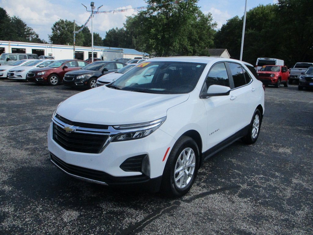 2024 Chevrolet Equinox LT photo 2