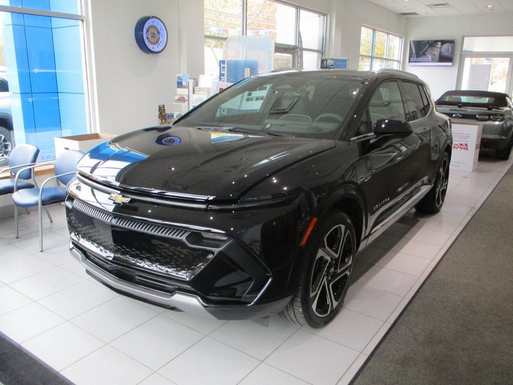 2026 Chevrolet Equinox EV 2LT's photo