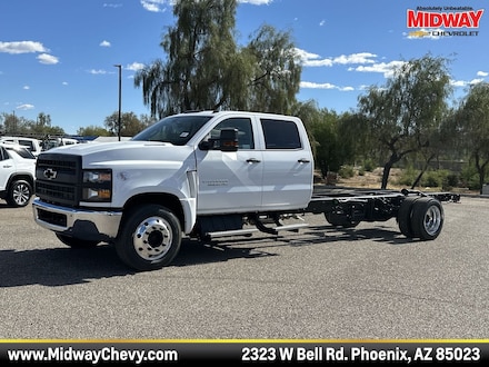 2024 Chevrolet Medium Duty CB
