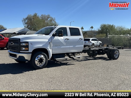 2024 Chevrolet Silverado Medium Duty CB