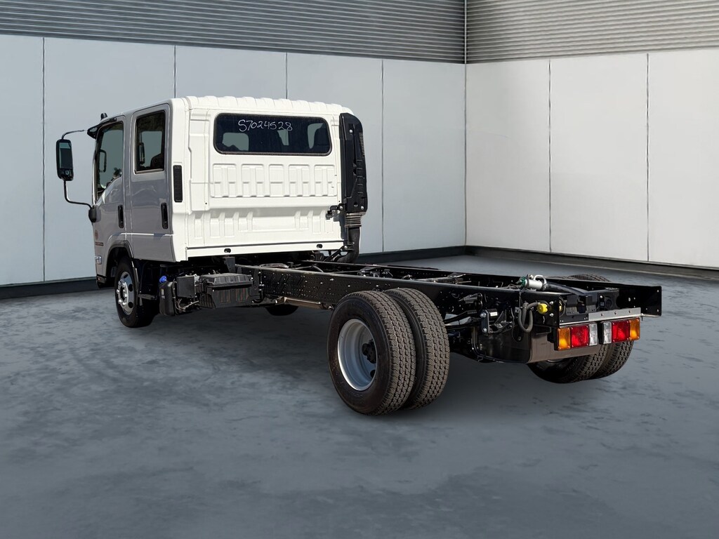 New 2025 Isuzu NPR