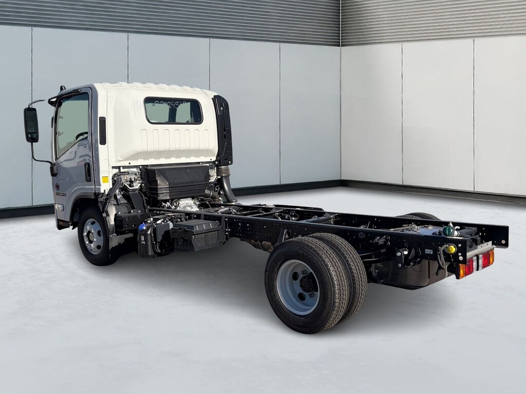 New 2025 Isuzu NPR