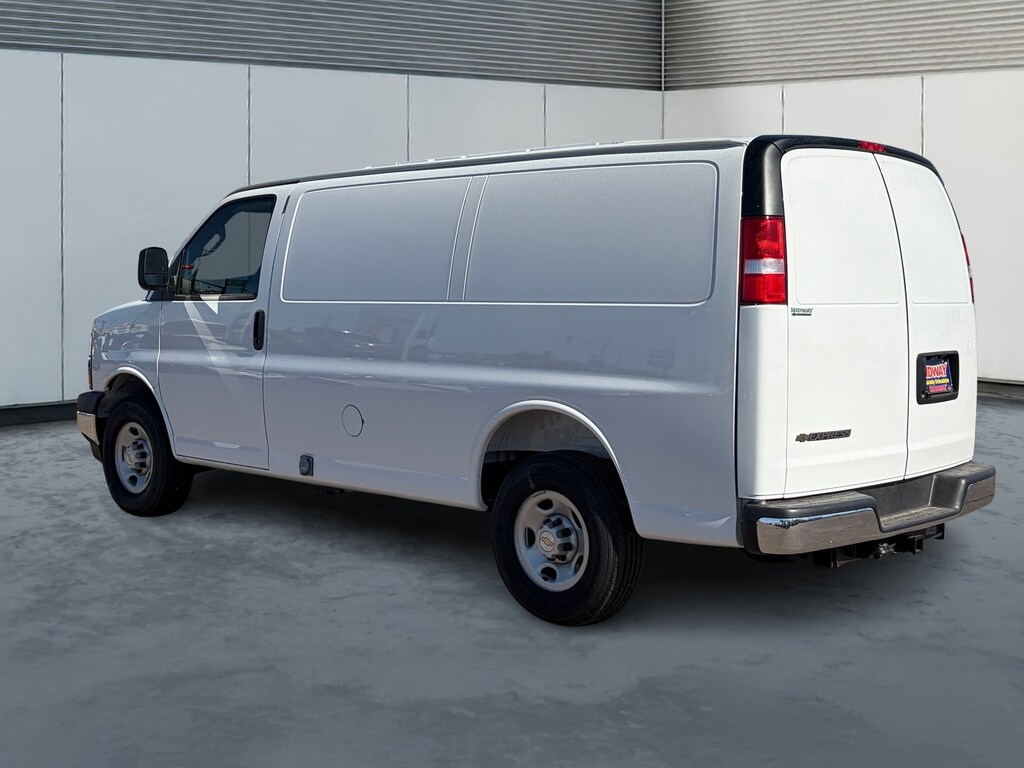 New 2025 Chevrolet Express 3500 VN