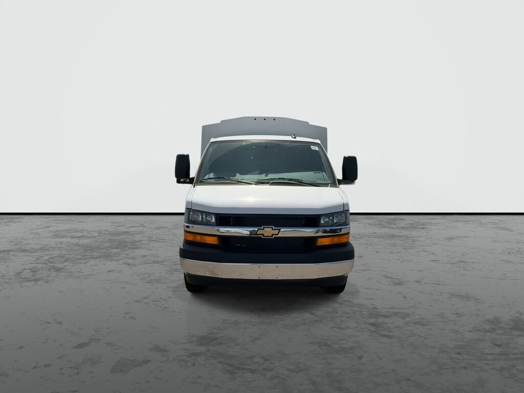 New 2025 Chevrolet Express 3500 CB