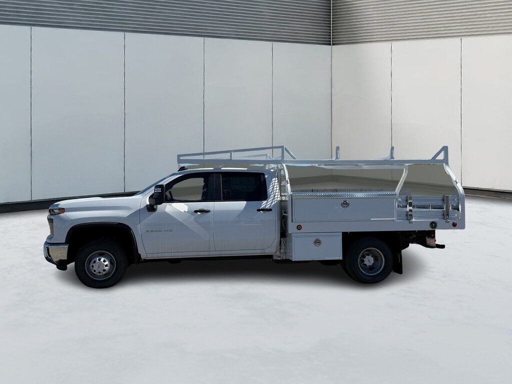 New 2025 Chevrolet Silverado CB