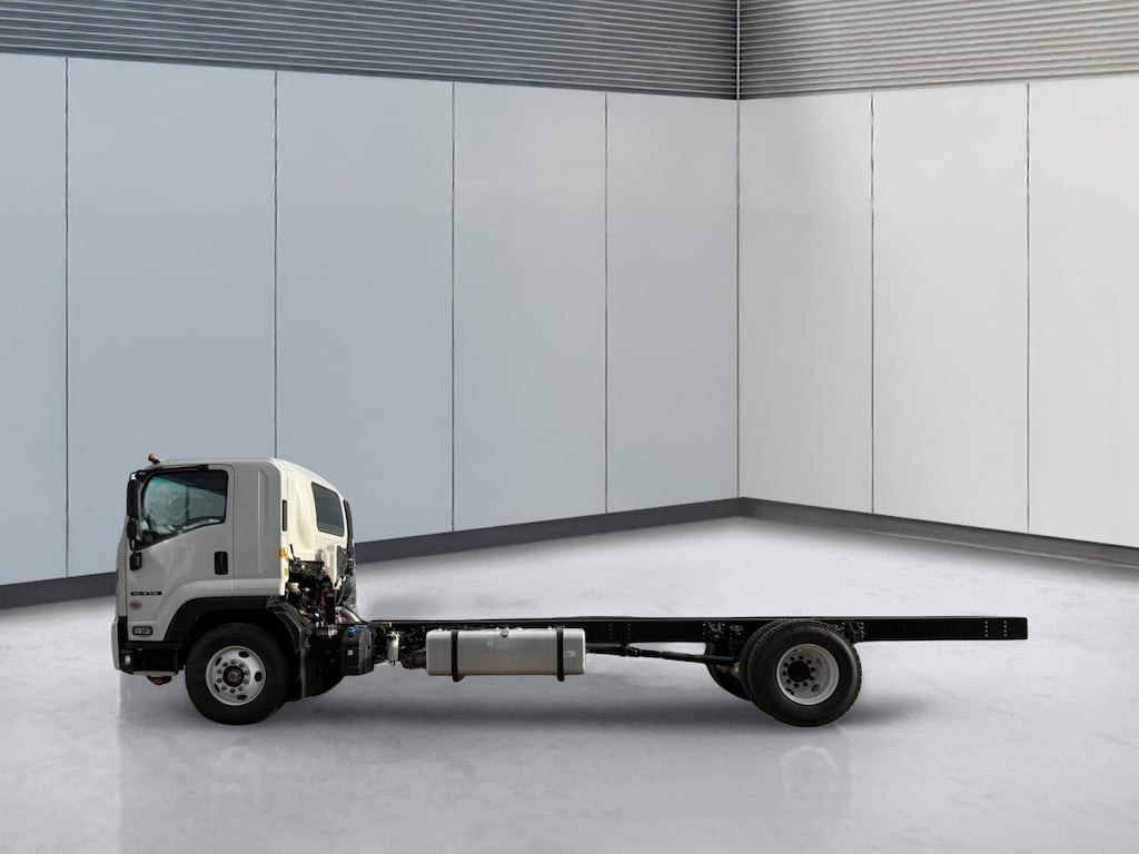 New 2025 ISUZU FTR