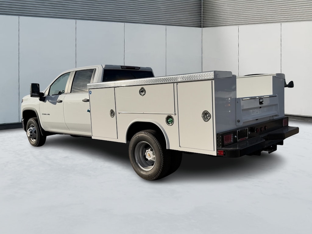 New 2025 Chevrolet Silverado 3500 WT CB