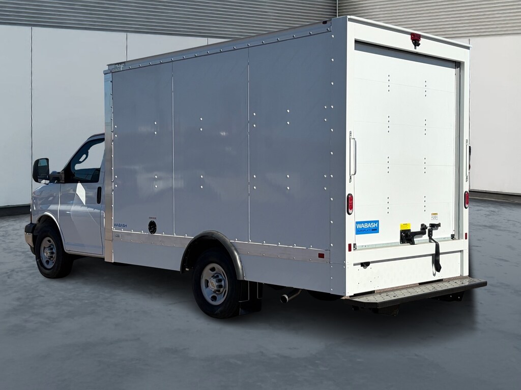 New 2024 Chevrolet Express 3500 CB