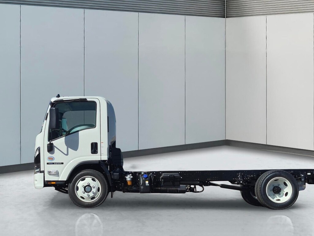 New 2027 ISUZU NRR