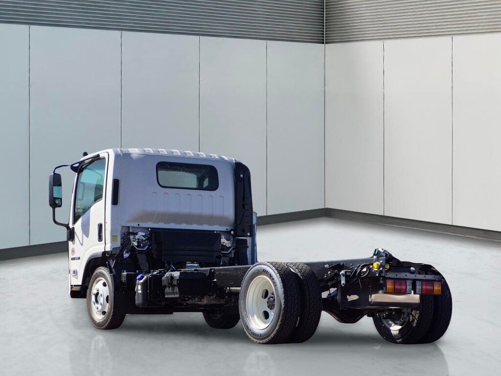 New 2027 ISUZU NRR