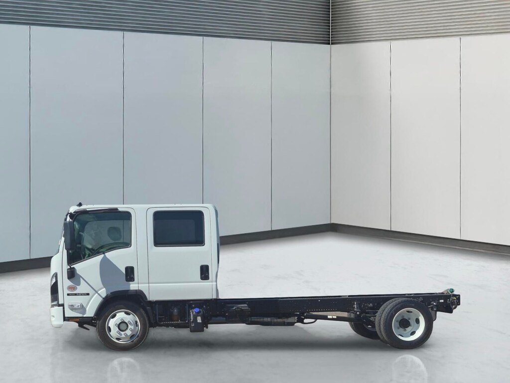 New 2026 ISUZU NRR