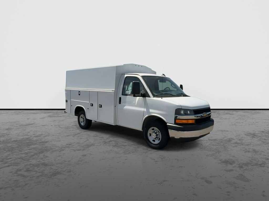 New 2025 Chevrolet Express 3500 CB