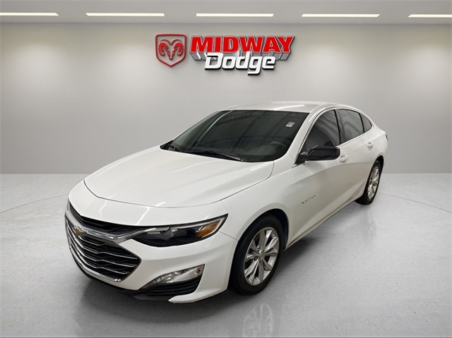 Used 2022 Chevrolet Malibu 1LT with VIN 1G1ZD5ST5NF110250 for sale in Chicago, IL