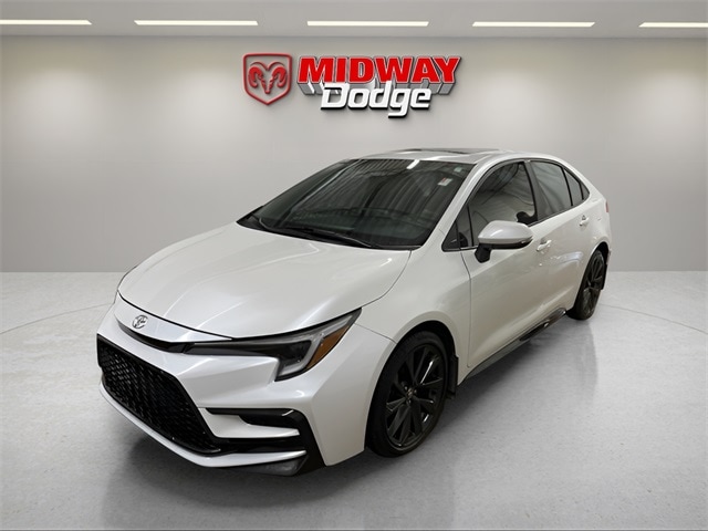 Used 2024 Toyota Corolla SE with VIN 5YFP4MCE6RP200126 for sale in Chicago, IL