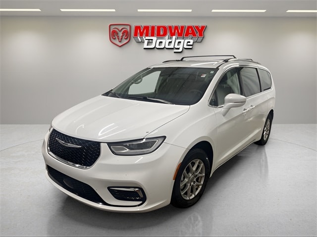 Used 2022 Chrysler Pacifica Touring L with VIN 2C4RC1BG5NR170446 for sale in Chicago, IL