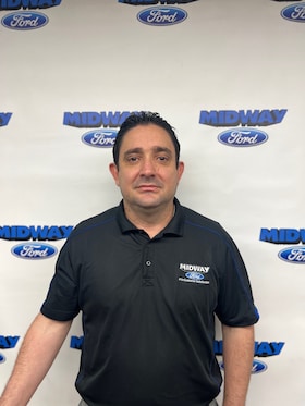 Staff member Frank Miragaya from ID_211e4b1c1250