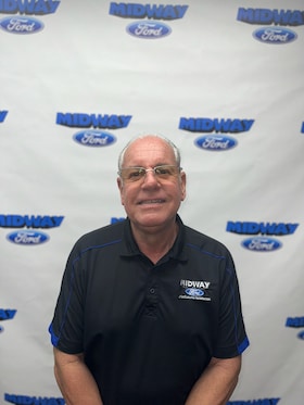 Staff member Eliecer Rivera from ID_66ee6c6e15b4