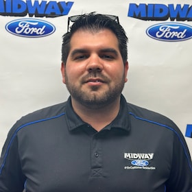Staff member Michel Castillo from ID_66ee6c6e15b4