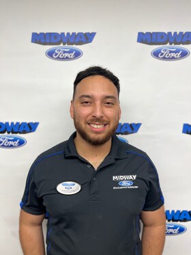 Staff member Jonathan Cuadra from ID_531ac4ac059a
