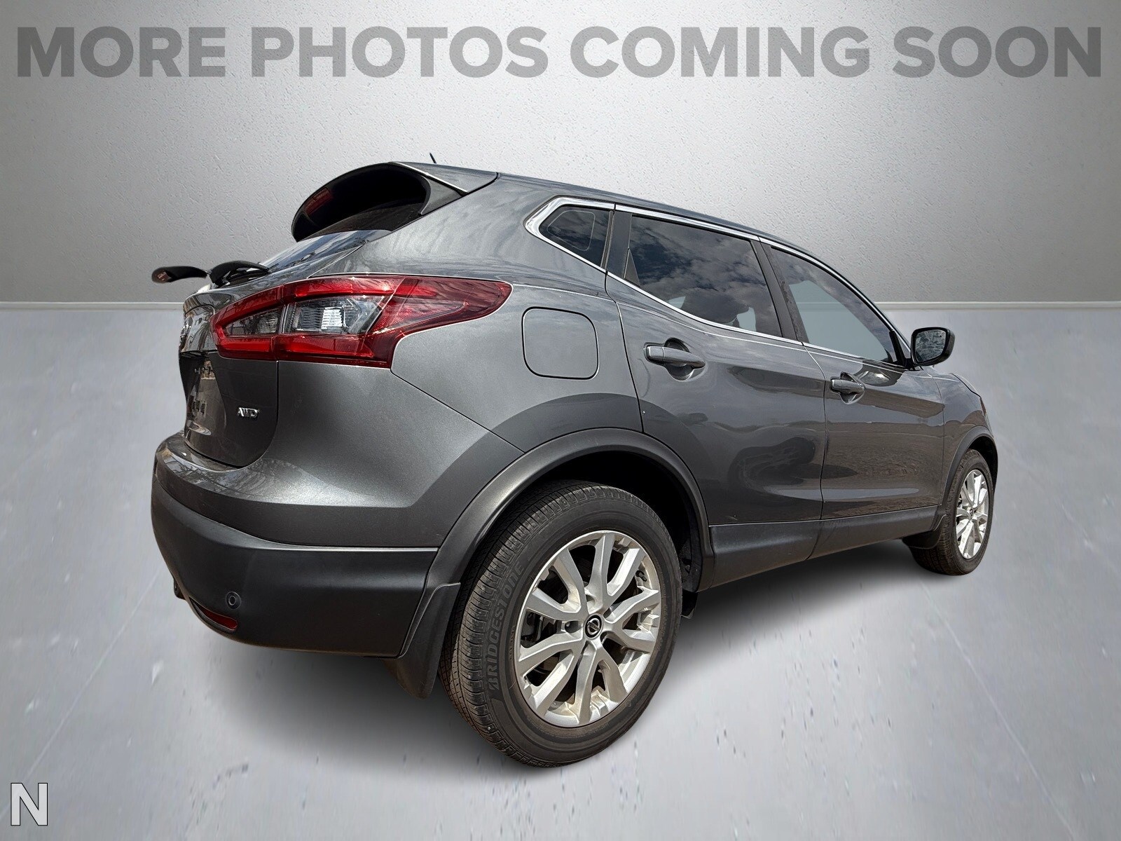 2022 Nissan Rogue Sport S photo 3