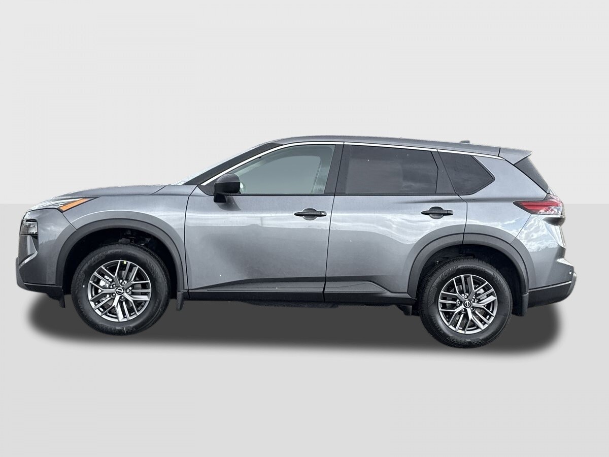 2026 Nissan Rogue S photo 2