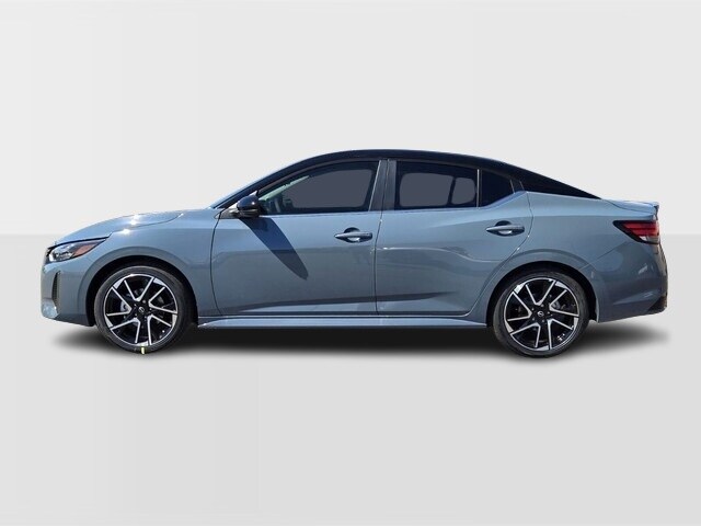 2025 Nissan Sentra SR photo 2