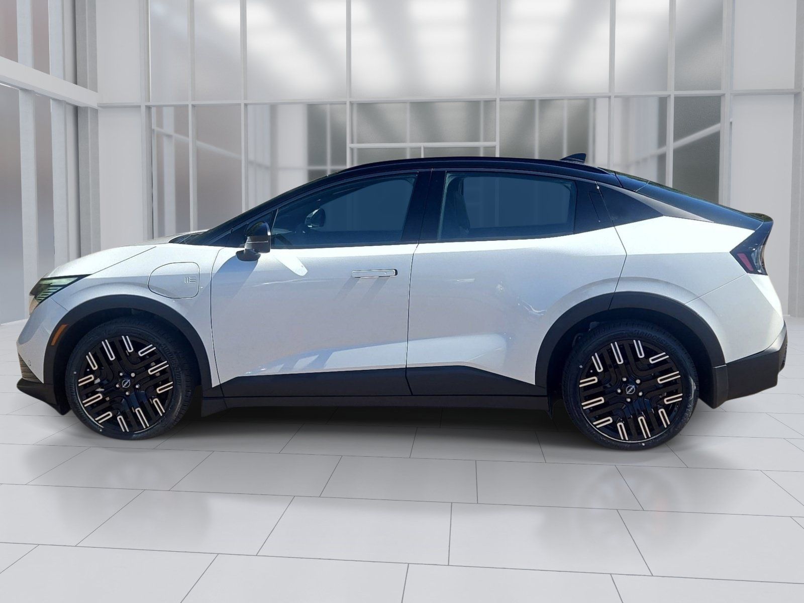 2026 Nissan LEAF Platinum+ - Photo 8