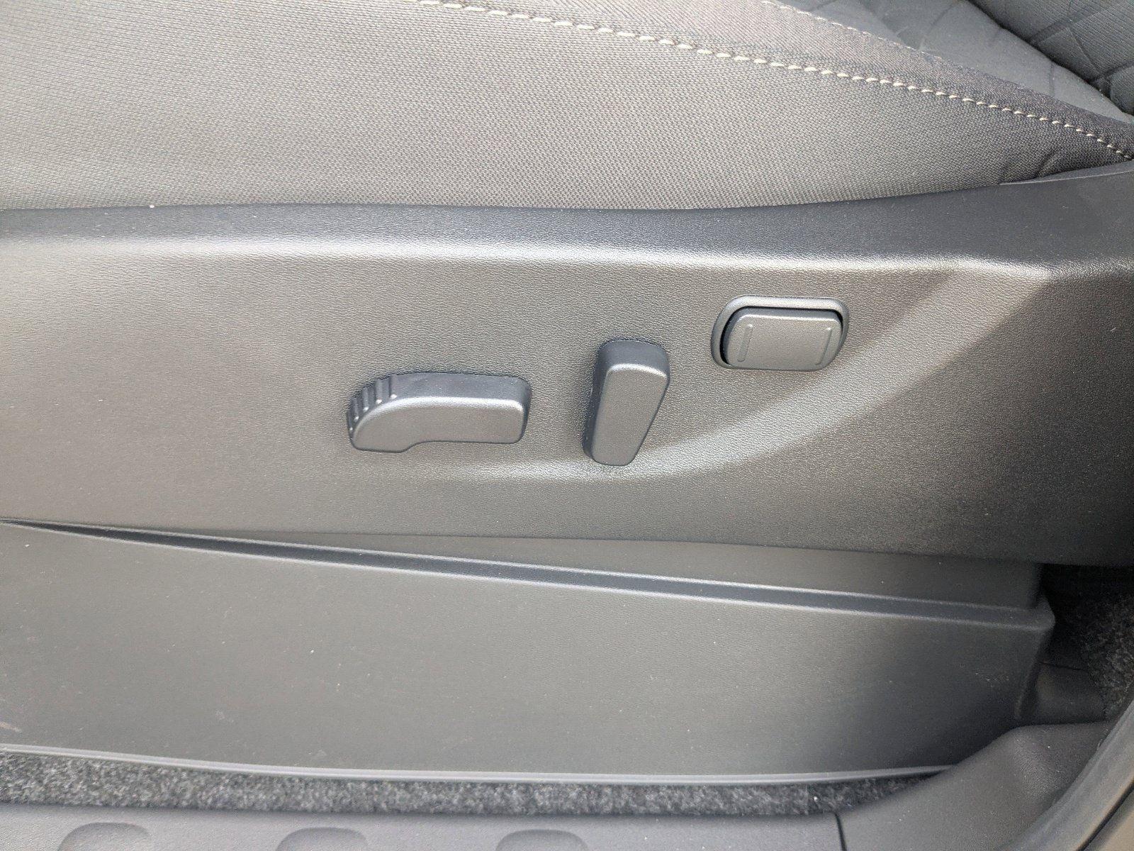 2026 Nissan Frontier SV - Photo 17