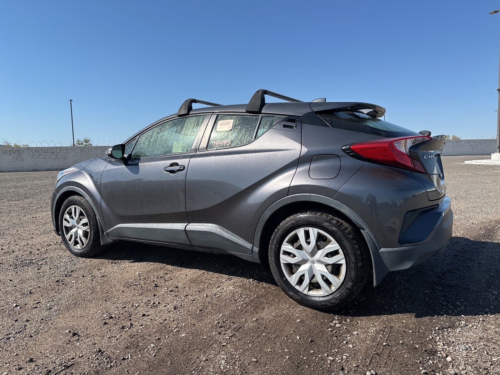 2021 Toyota C-HR LE photo 2