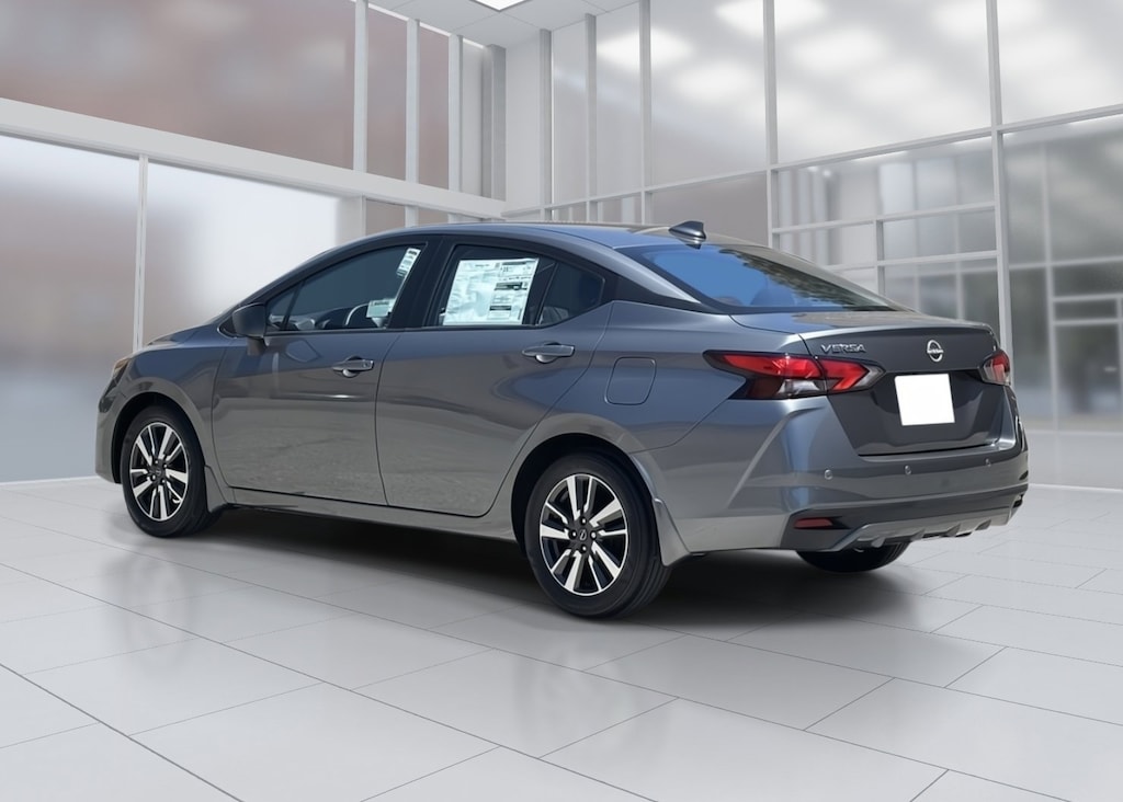 New 2025 Nissan Versa 1.6 SV Sedan