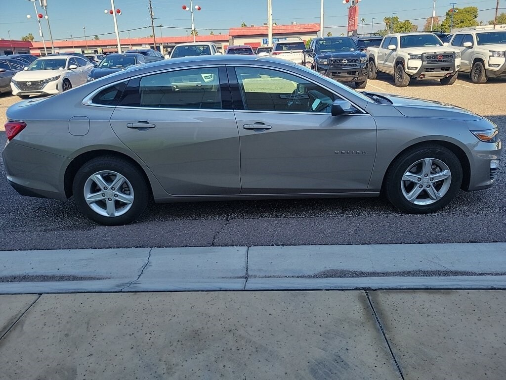 2023 Chevrolet Malibu 1LT photo 4
