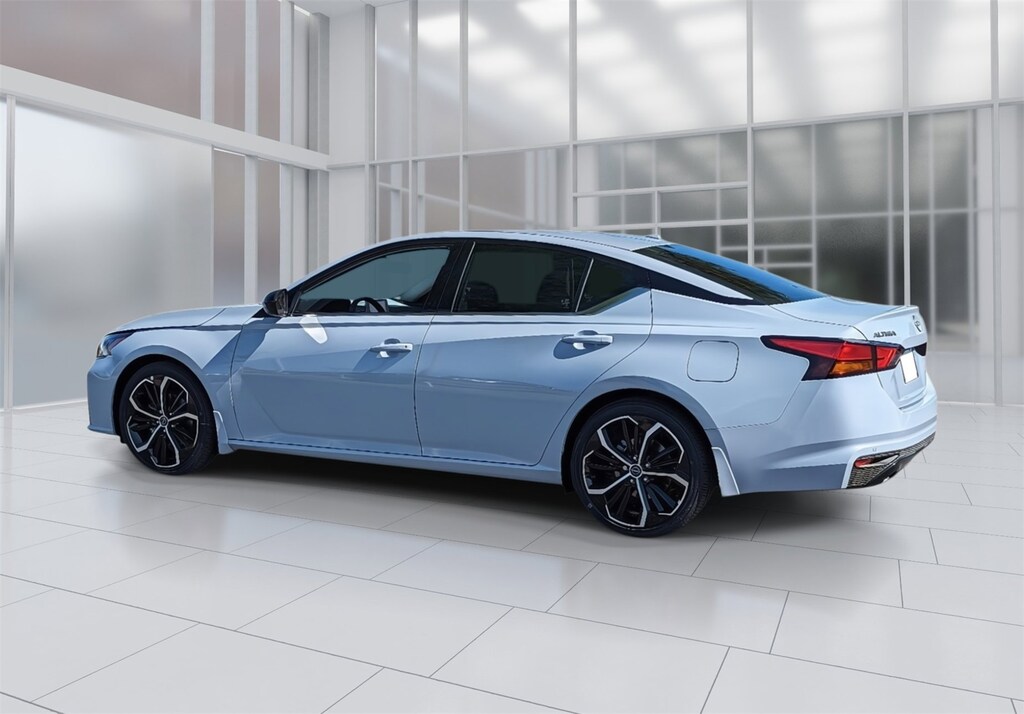 New 2025 Nissan Altima SR Sedan