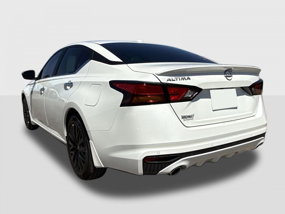 2025 Nissan Altima SV photo 3