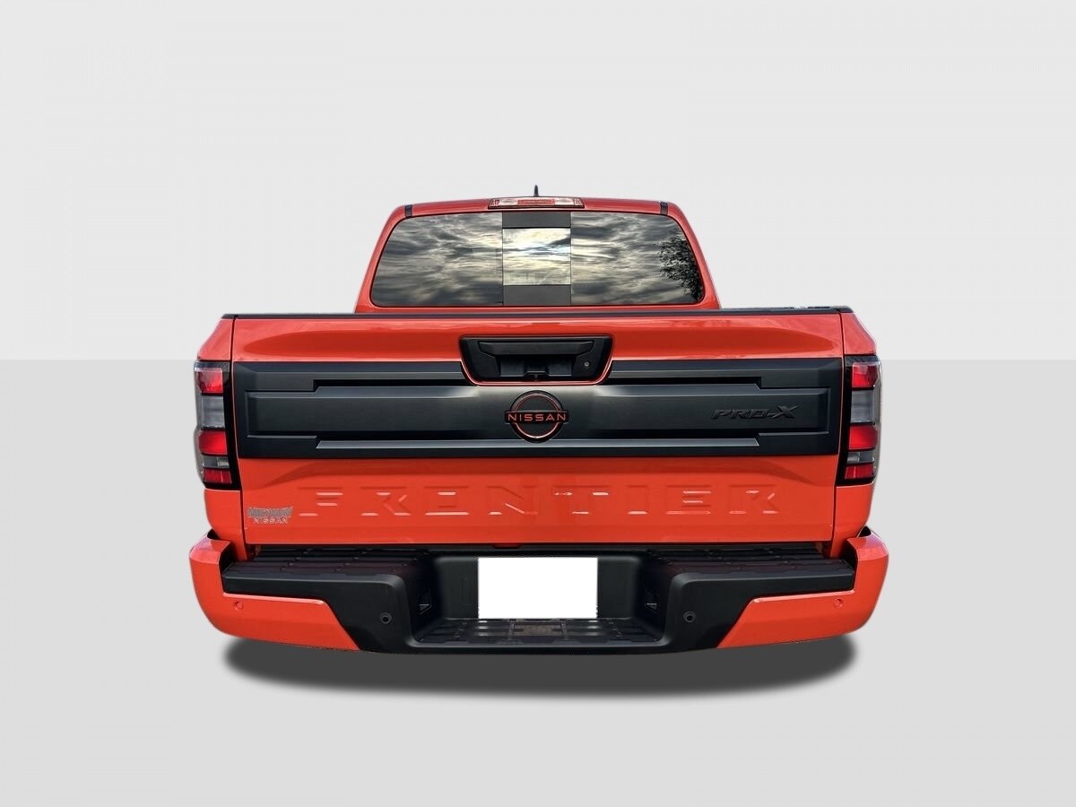 2025 Nissan Frontier PRO-X photo 4