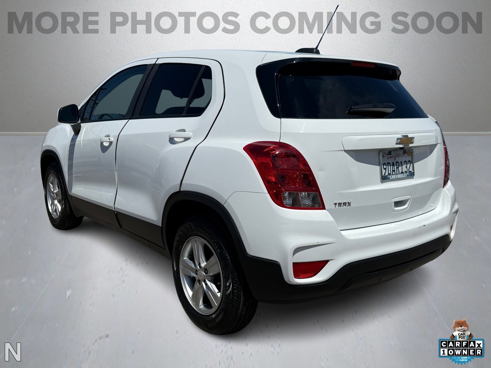 2022 Chevrolet Trax LS photo 2